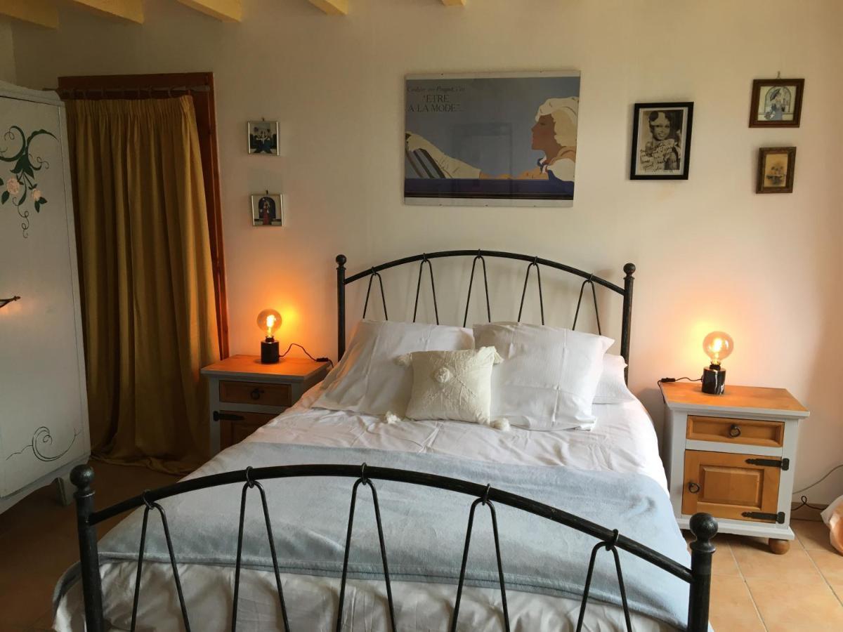 A L Époque Bed and Breakfast Bouges  Exterior foto